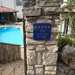 In 8887 Nyaraló