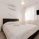 Nyaraló In 8887 Kršan