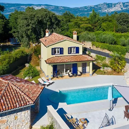 Holiday home In 8887 Krsan